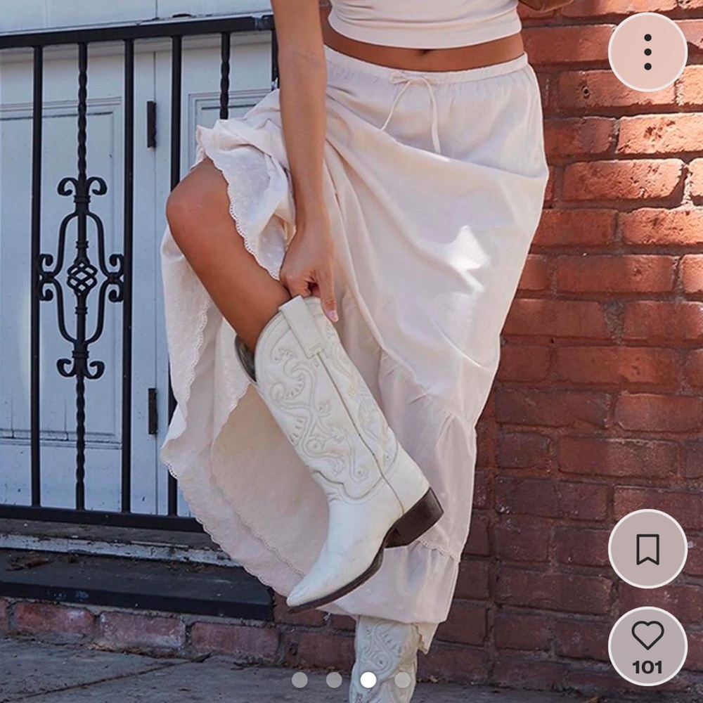 Brandy Melville white embroidered maxi skirt